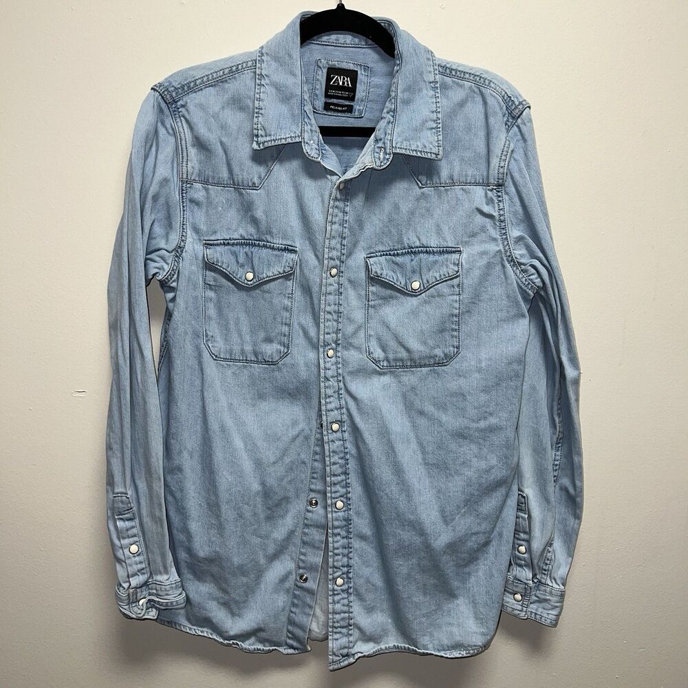 Zara denim western light wash blue button down long sleeve shirt medium women’s